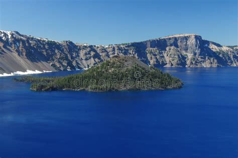 Amazing Wizard Island Crater Lake Oregon Stock Photo Image Of Lake