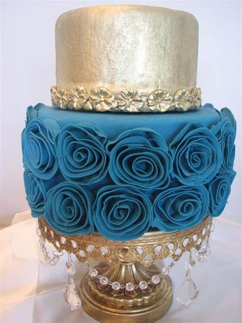 Maggiean Elegant And Tasteful Wedding Cake With Elements Of Fondant