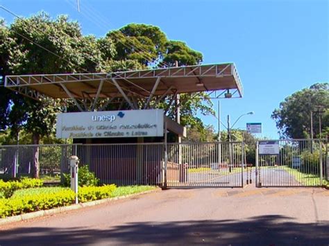 Reitor da unesp reitera o fechamento de cursos e defende pec do fim da unesp. Sete estudantes cotistas da Unesp de Araraquara são ...