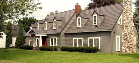 What would you do to this house other than the obvious landscaping much needed. Cape Cod Style, New England Cottage Home, Traditional ...