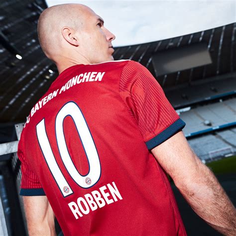 Choose from a home, away or the third replica. New Bayern Munich Jersey 2018-2019 | FC Bayern Munchen M ...