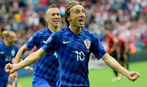 Livaković, vida, lovren, gvardiol, juranović, kovačić, modrić, brozović, vlašić, perišić, petković. Euro 2016: Luke Modric amazing goal for Croatia sees off ...