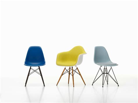 Plastic chairs eames are suitable for outdoor use according to the models. Eames Plastic Chair von Vitra
