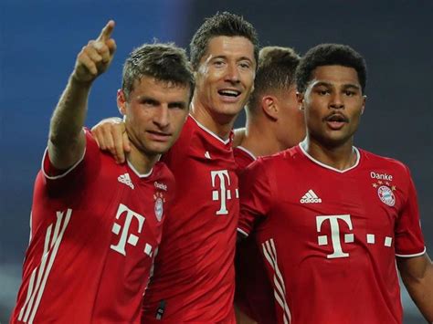 Bayern münchen)، هو نادي رياضي ألماني يقع مقره في مدينة ميونيخ بولاية بافاريا، وقد اشتهر النادي عبر تاريخه بفريقه لكرة القدم الذي يعتبر أقوى. تشكيل بايرن ميونخ أمام الأهلي في كأس العالم للأندية ...