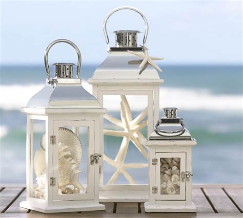 Beautiful lanterns and centerpieces that will set the right mood for your wedding night. Beach Decorating with Lanterns - Create a cozy atmoshphere ...