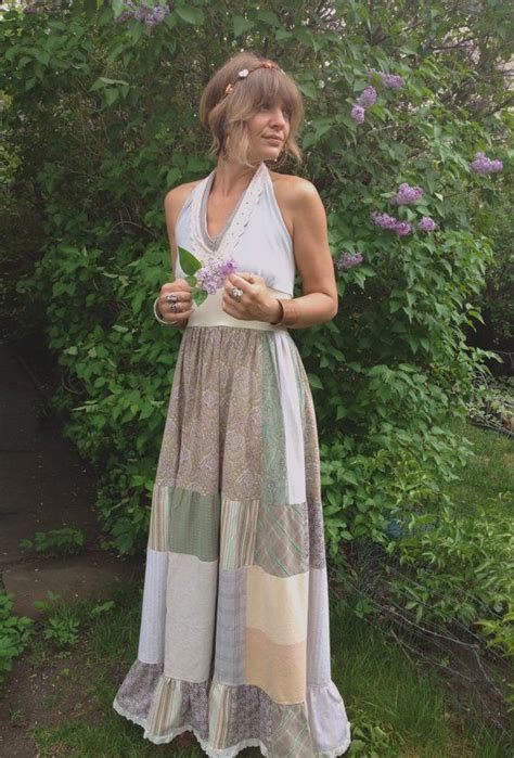 This gown is comprised of two pieces (top and skirt) and is simple and elegant. Hippie Style Casual Wedding Dresses | Boho hippie dress ...