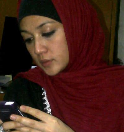 Listen to dina lorenza | explore the largest community of artists, bands, podcasters and creators of music & audio. beautiful women: Dina Lorenza