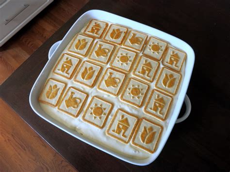 Line the bottom of a 13x9 baking dish with one package of chessmen cookies. Must Make Recipe: Not Yo' Mama's Banana Pudding - Peanut ...