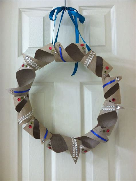 toilet paper roll christmas wreath easy and cheap just the way we all wish christmas would