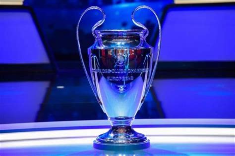 Clackett again a new race has begun and another competitive season among the best in the world what if they meet in the champions league?. موعد والقناة الناقلة لقرعة دوري أبطال أوروبا 2020-2021 ...