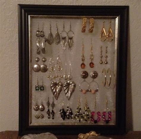 Spiral copper earring tree holder organizer. Easy (& CHEAP) DIY earring holder Need 8x10 frame (Dollar ...
