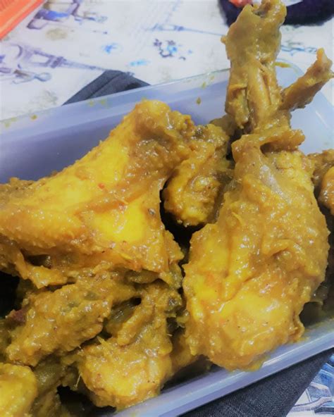 Cari produk ikan lainnya di tokopedia. Resep Ayam Ungkep Bumbu Kuning. Praktis dan Endeus! - Resep Kekinian