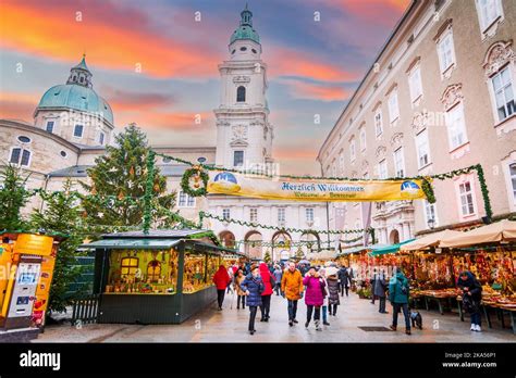 Salzburg Christmas Market Hi Res Stock Photography And Images Alamy