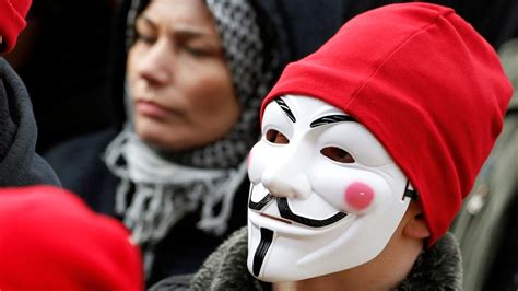 Anonymous Hackers Declare War On Is