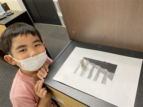 子供でも簡単「トリックアート階段の描き方」！目の錯覚について学びました！ 大阪の子供向け絵画教室「モネスク」