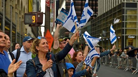 Celebrate Israel Parade Steps Off In Manhattan On Sunday Newsday