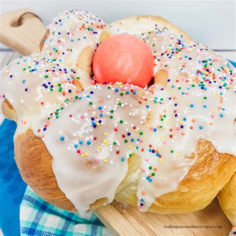Depending on which region of italy you live in, easter bread can take different shapes and different names. Individual Italian Easter Bread Rings | Walking On ...