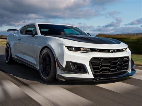 2021 Chevrolet Camaro Zl1 Review Pricing And Specs