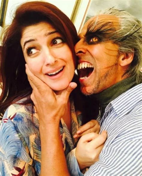 twinkle khanna finds answer to why akshay kumar s wife is not a big star