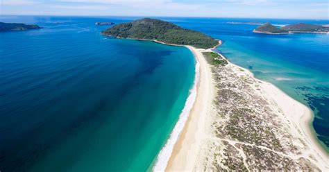 John hawks and lee r. Hawks Nest NSW - Find Accommodation, Beaches & Things to Do