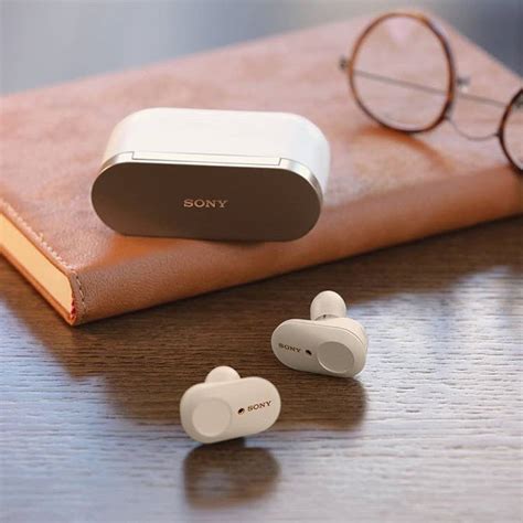 Its battery life estimate increases to 12 hours with anc off, but the charging case should give the earbuds another three complete recharges. 【2020網友最愛真無線藍牙耳機】美國買AirPods Pro、PowerBeats Pro、SONY WF ...