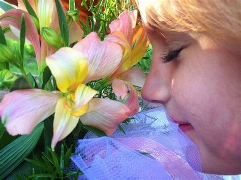 We did not find results for: Why Do Flowers Smell Good? | Smart News | Smithsonian