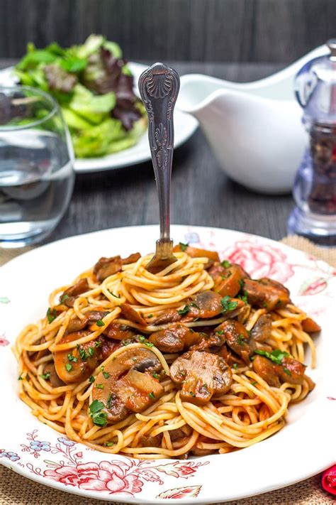 How long does homemade spaghetti sauce last? Spaghetti With Mushroom Tomato Sauce | Erren's Kitchen