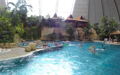 The Worlds Largest Indoor Space Turned Waterpark Review Of Tropical