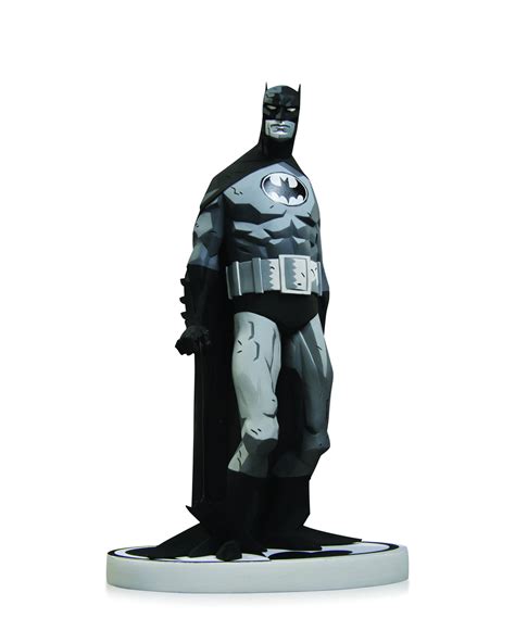 Batman Black And White Statue By Mike Mignola Dc Statuen And Büsten