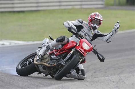 Join me as i take a walk around, review & ride a 2012 ducati hypermotard 1100evo sp. Ducati Hypermotard 1100 (2007-2012) Motorcycle Review | MCN