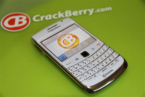 White Blackberry Bold 9700 Gets Unboxed And Fondled Crackberry