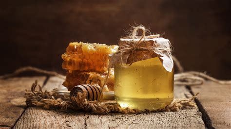 the world s oldest jar of honey is from 3500 bc