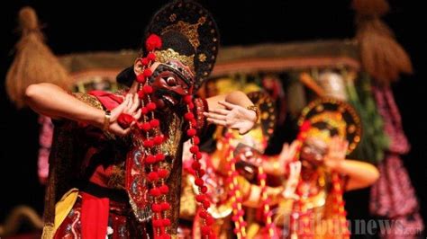 This application serves as a medium of information for the jama'ah, jama'ah can get schedule. Tari Topeng Cirebon - Tribunnewswiki.com