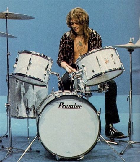 Pin By Liv On 7 0 ‘ S Roger Taylor Queen Queen Aesthetic