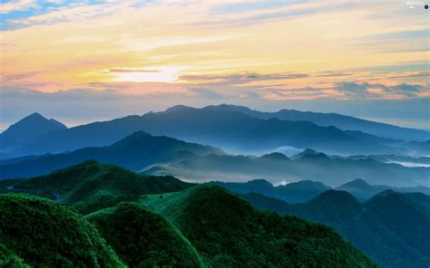 Mountains, Fog - Beautiful views wallpapers: 2560x1600