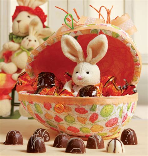 Hallmark has everything you need for a very hoppy easter! DIY Easter gift idea - Turning an egg in an incredible ...