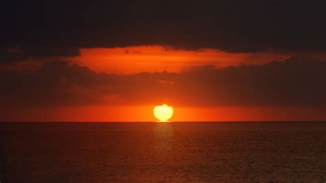 3840x2160 Horizon Sunset In Ocean 4k Wallpaper Hd Nature 4k Wallpapers