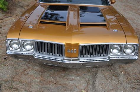 Seller Of Classic Cars 1970 Oldsmobile 442 Nugget Goldblack