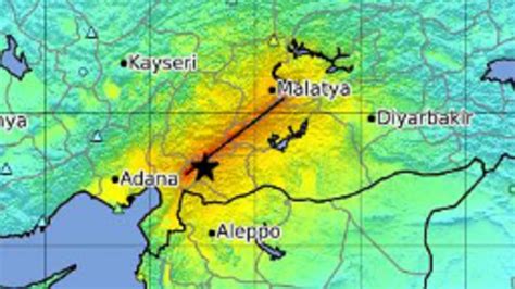 Devastante Terremoto In Turchia Magnitudo 7 9 Oltre 700 Morti E