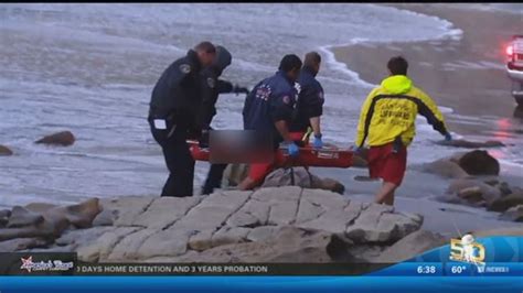 Badly Decomposed Body Found At Black S Beach Cbs Com