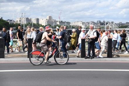 london naked bike ride सटक फटज खस Shutterstock