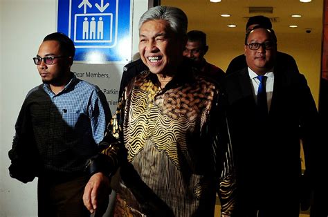 Ds ahmad zahid hamidi melawat penjara wanita. Zahid returns to lead Umno | New Straits Times | Malaysia ...