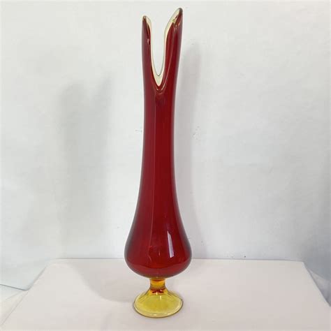 Vintage Le Smith Fayette Glass Amberina Stretch Swung Vase Etsy Modern Glass Vases Modern