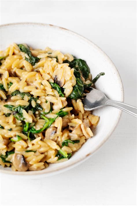 One Pot Creamy Mushroom Spinach Orzo The Full Helping