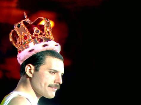 Freddie mercury at slane castle, ireland in 1986. Freddie Mercury: Zähne davor und danach - wie viel war es ...