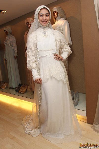17 model baju pengantin muslim 2018 desain elegan cantik terindah. Baju Gamis Untuk Akad Nikah Muslimah