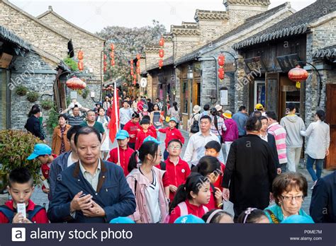 China People Street Hi Res Stock Photography And Images Alamy