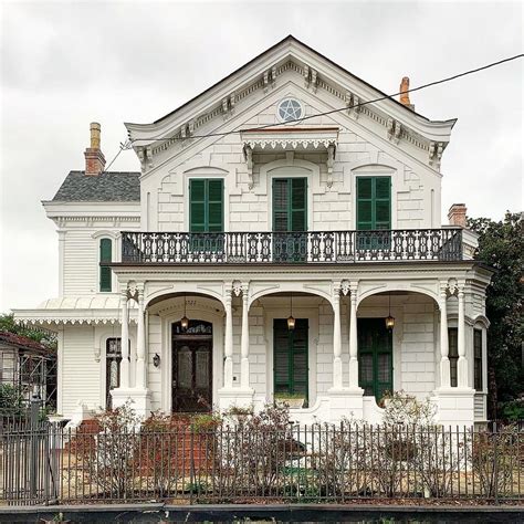Pin By Holly Rae Adair On Historic Homes New Orleans Architecture