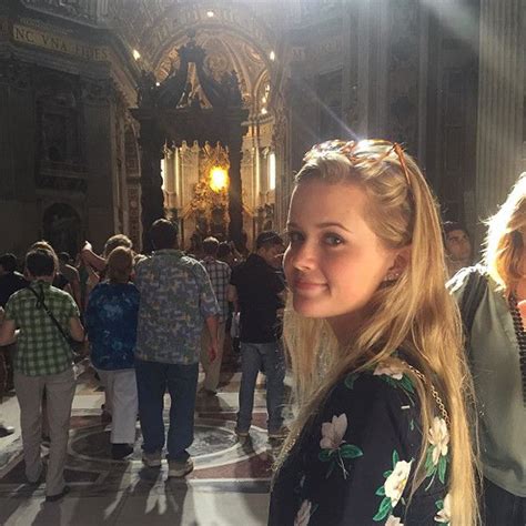 Wow Ava Phillippe Looks Just Like Mom Reese Witherspoon Yet Again