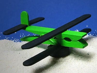 Bastelbogen flugzeug zum ausprinten fuer kinder Flugzeug basteln | kreativraum24